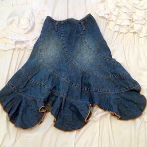 💥5/$25 Item💥 Handkerchief Hem Denim Skirt Size 6X